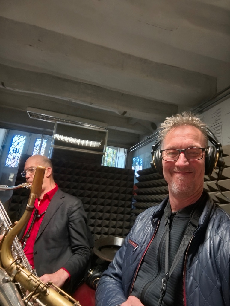 Jaap Winder in de studio met hoofdtelefoon